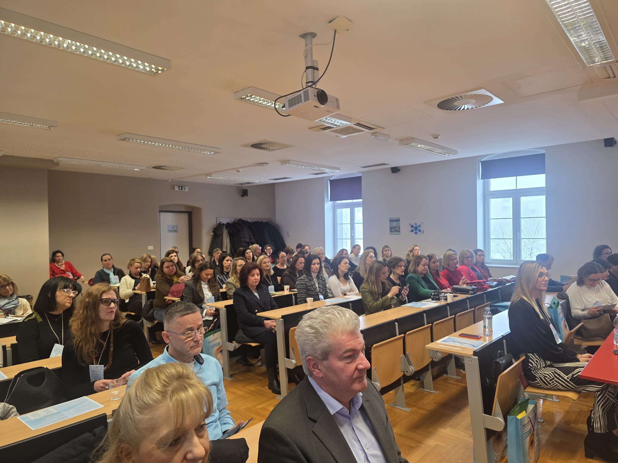 U Varaždinu održan simpozij „Sigurno radno okruženje – temelj kvalitetne zdravstvene skrbi“